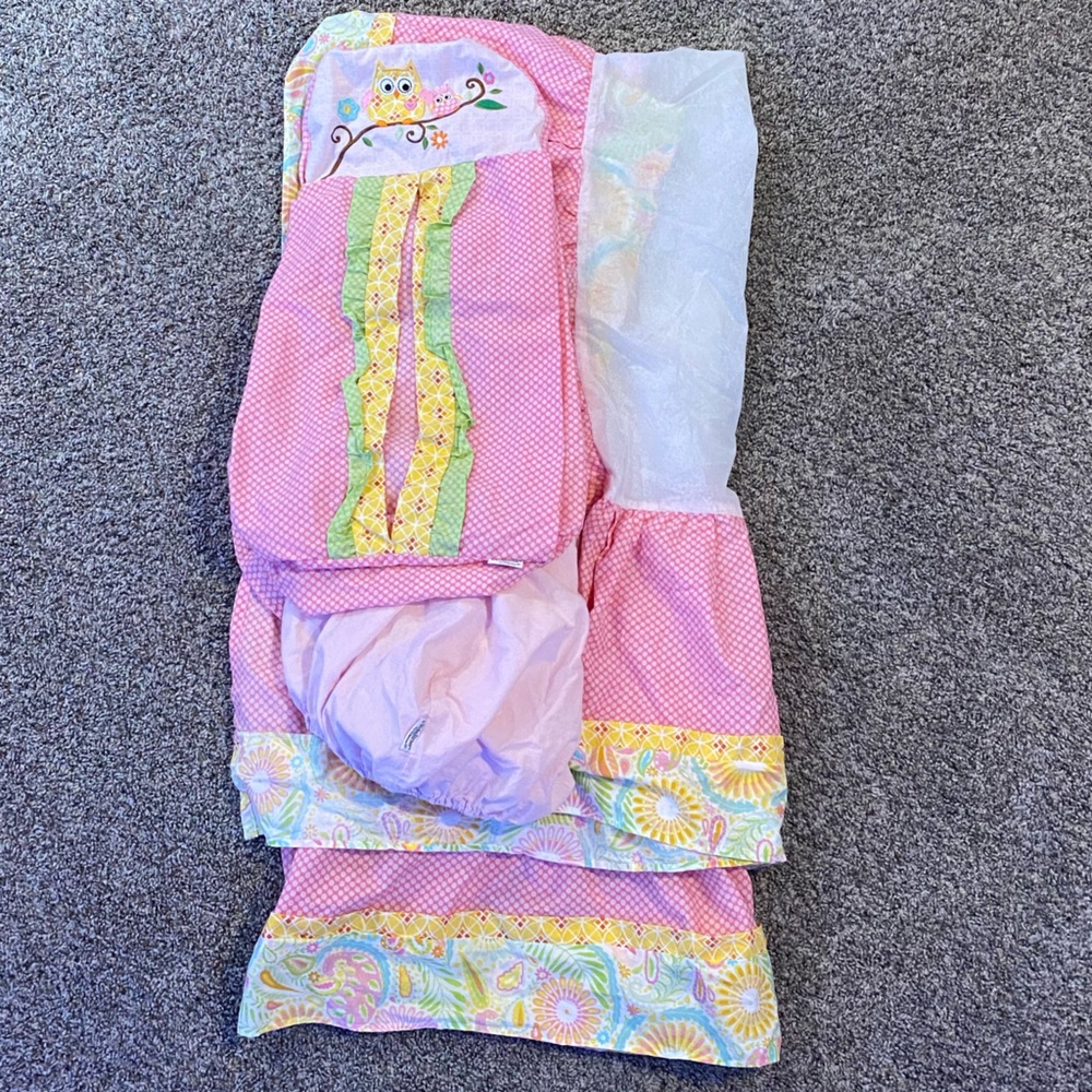 Kids line by Dina babies room set, with Burt’s Bees Baby, 100% Organic Cotton.